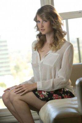 African Big Tits Girl Escorts in Sunder Nagar