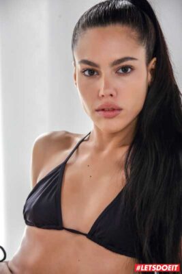 European Air Hostess Escorts in Palam