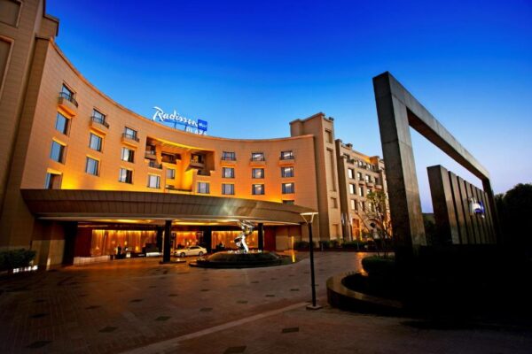 Escorts Near Radisson Blu Plaza Mahipalpur New Delhi Airport